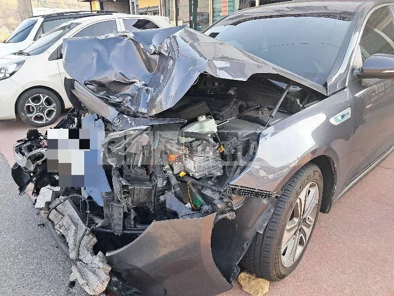 Photo 2 of 7: 2017 Kia K5 2.0 (Hybrid) — Korean insurance auction