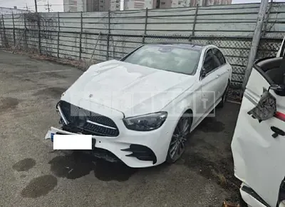 Photo 1 of 23: 2022 Mercedes-Benz E350 4Matic — Korean insurance auction