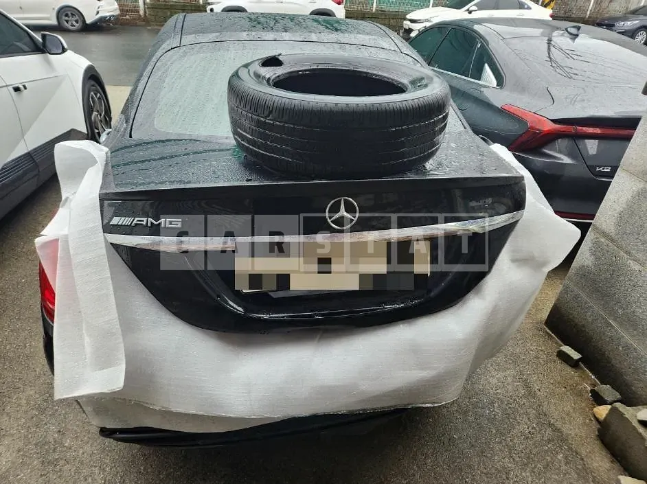 Photo 2 of 9: 2017 Mercedes-Benz C200 — Korean insurance auction