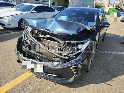 Photo 1 of 16: 2015 Kia K5, VIN KNAGX411BGA032000 — Korean insurance auction