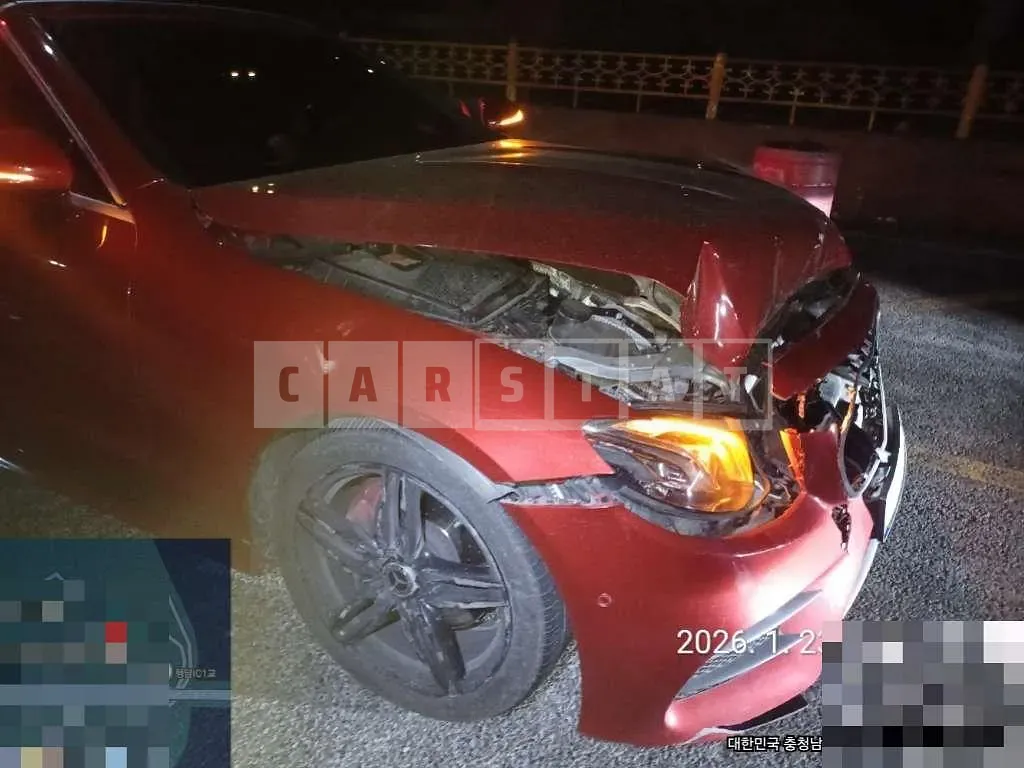 Photo 2 of 7: 2019 Mercedes-Benz E 220 d Cabriolet — Korean insurance auction