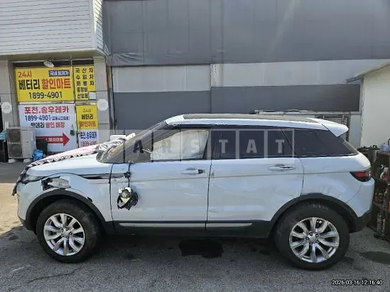 Photo 2 of 41: 2017 Land Rover Range Rover Evoque 2.0d, VIN SALVA2BN5HH206959 — Korean insurance auction