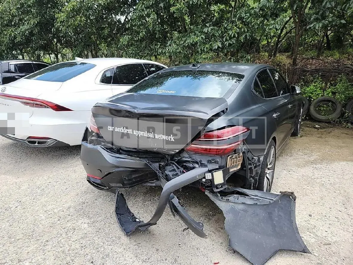 Photo 2 of 18: 2021 Genesis G70 4WD — Korean insurance auction