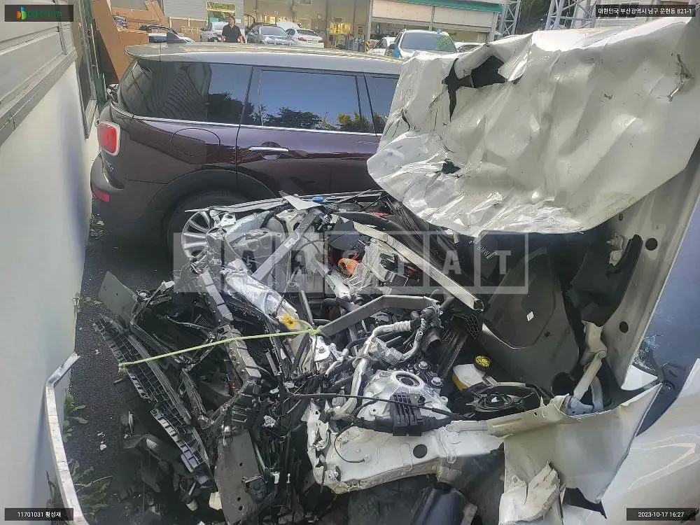 Photo 2 of 13: 2023 BMW i4 eDrive 40, VIN WBY71AW03PFP31875 — Korean insurance auction