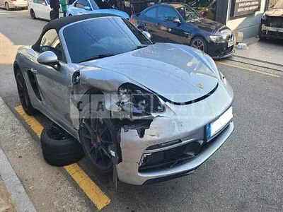 Photo 1 of 17: 2024 Porsche 718 Boxster GTS, VIN WP0CD2983RK228307 — Korean insurance auction