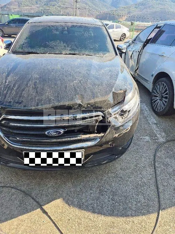 Photo 2 of 21: 2015 Ford Taurus, VIN 1FAHP2F94FG137240 — Korean insurance auction
