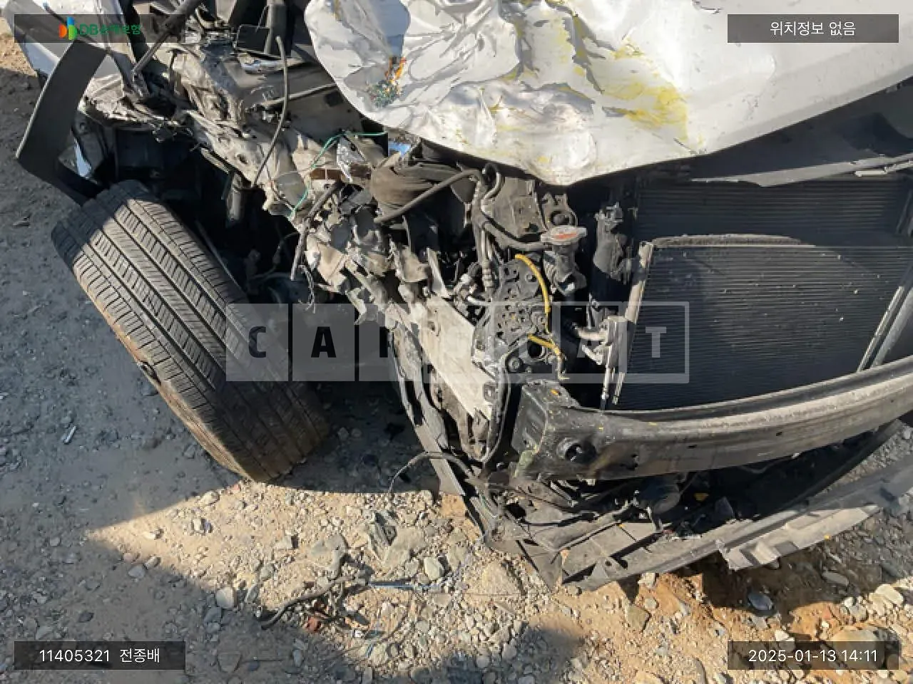 Photo 2 of 8: 2015 Hyundai Santa Fe, VIN KMHSW81UBFU498144 — Korean insurance auction