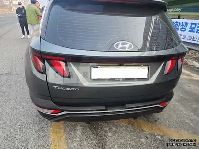 Photo 1 of 10: 2021 Hyundai Tucson, VIN KMHJB81CBMU007083 — Korean insurance auction