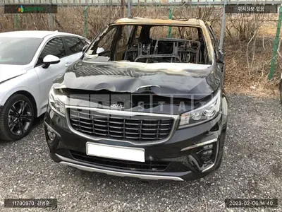 Photo 1 of 19: 2018 Kia Carnival, VIN KNAMB81ABKS474277 — Korean insurance auction