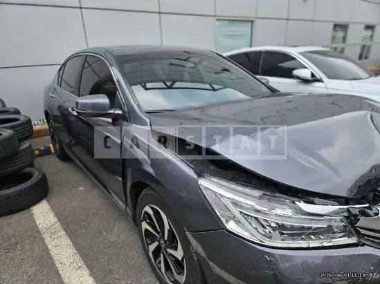 Photo 2 of 23: 2017 Honda Accord 2.4 — Korean insurance auction