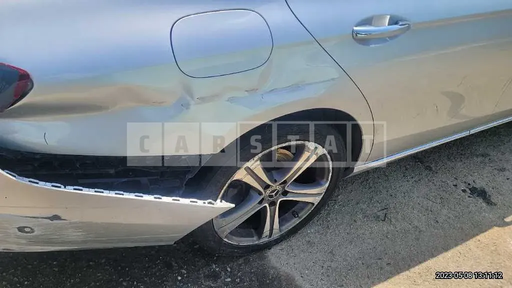 Photo 2 of 19: 2019 Mercedes-Benz E220d, VIN WDDZF0EB2KA692068 — Korean insurance auction