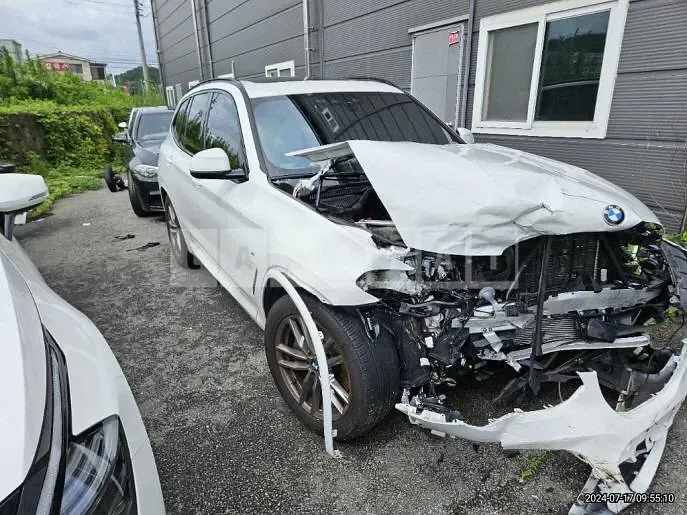 Photo 2 of 15: 2020 BMW X3 xDrive20i — Korean insurance auction