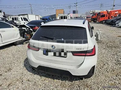 Photo 1 of 11: 2023 BMW 320i Touring — Korean insurance auction