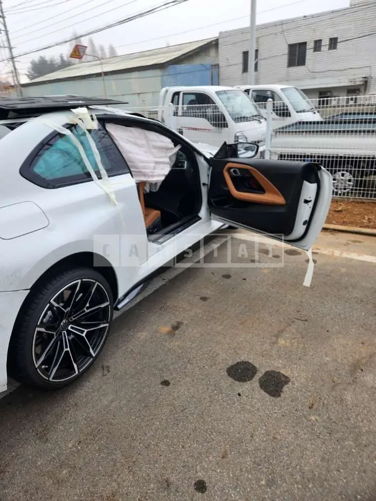 Photo 2 of 9: 2024 BMW M2 — Korean insurance auction