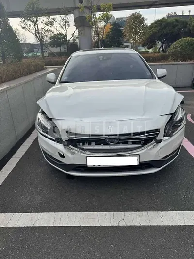 Photo 1 of 15: 2017 Volvo S60 D4 — Korean insurance auction