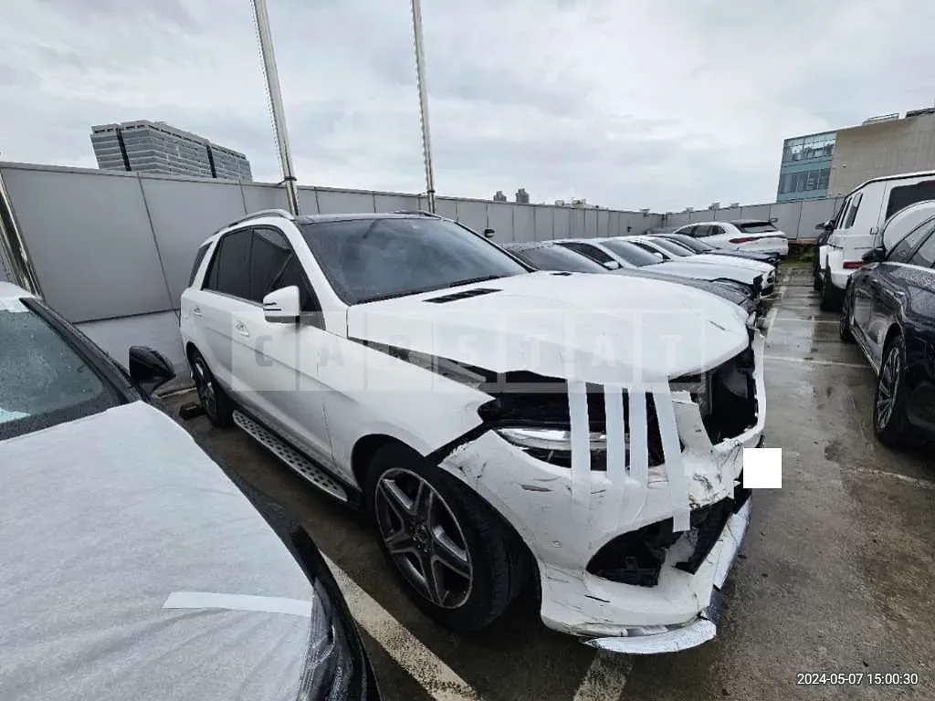 Photo 2 of 30: 2018 Mercedes-Benz GLE350d 4Matic — Korean insurance auction