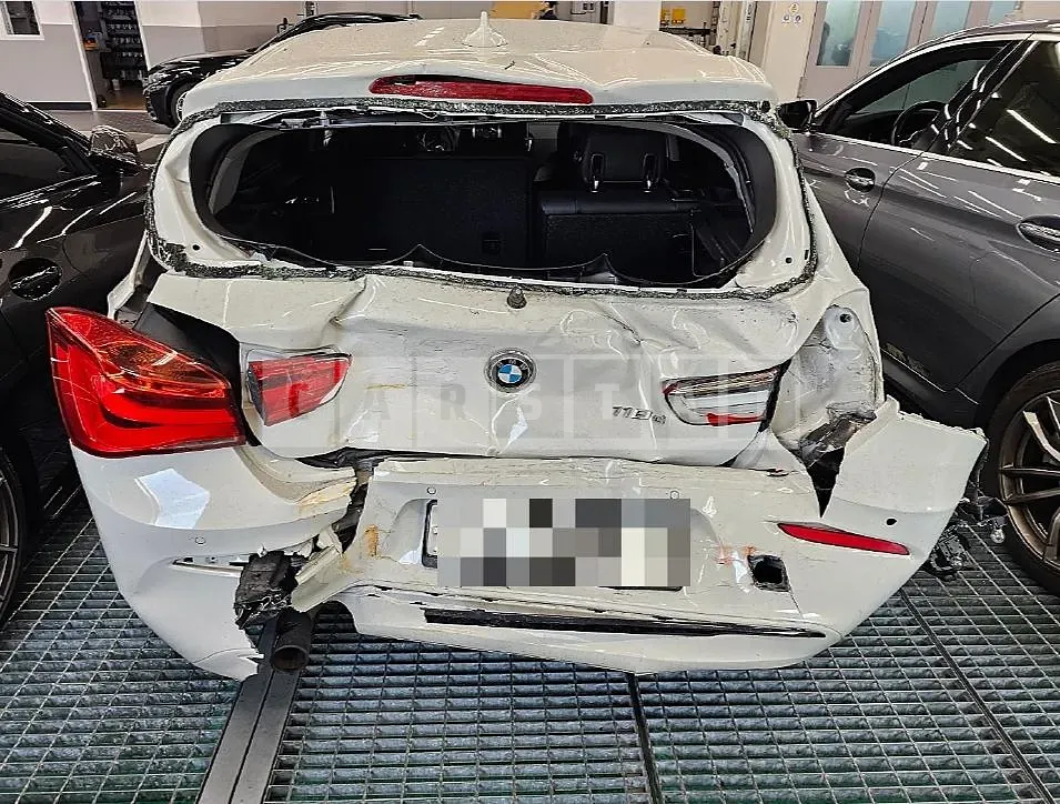 Photo 2 of 30: 2016 BMW 118d, VIN WBA1S5102G5D22937 — Korean insurance auction