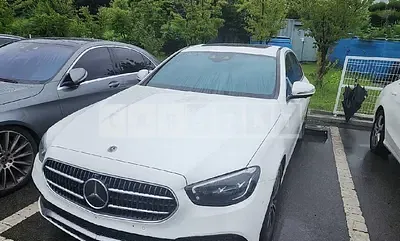 Photo 1 of 14: 2022 Mercedes-Benz E250, VIN W1KZF4FB3NB077419 — Korean insurance auction