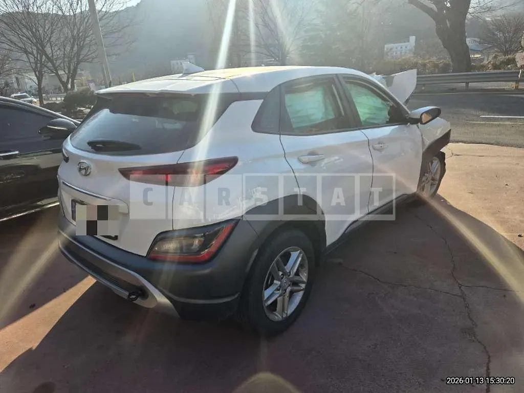 Photo 2 of 8: 2021 Hyundai Kona — Korean insurance auction