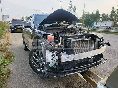 Photo 1 of 10: 2021 Kia Sorento, VIN KNARK81BGMA108062 — Korean insurance auction