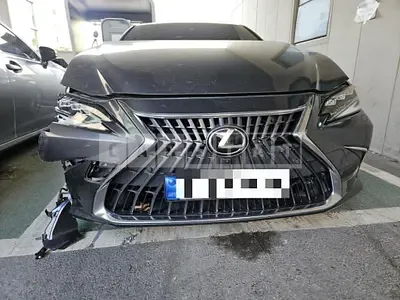 Photo 1 of 17: 2023 Lexus ES300h — Korean insurance auction