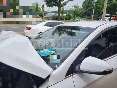 Photo 1 of 4: 2017 Hyundai IONIQ (Hybrid), VIN KMHC851CGHU034079 — Korean insurance auction