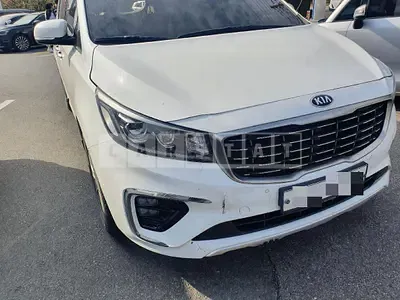 Photo 1 of 11: 2018 Kia Carnival 9-Seater, VIN KNAMC81ABKS481381 — Korean insurance auction