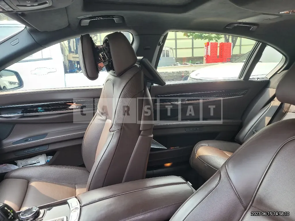 Photo 2 of 40: 2015 BMW 730Ld, VIN WBAYG4105FD832436 — Korean insurance auction