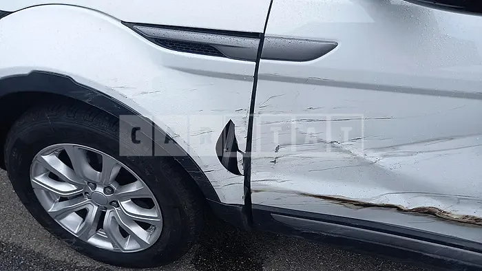 Photo 2 of 6: 2018 Land Rover Range Rover Evoque 2.0d, VIN SALVA2BN5JH322071 — Korean insurance auction