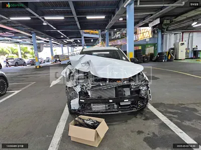 Photo 1 of 11: 2025 Hyundai Tucson Hybrid, VIN KMHJE811BSU353208 — Korean insurance auction