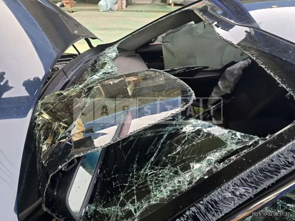 Photo 2 of 29: 2018 Kia K7 — Korean insurance auction