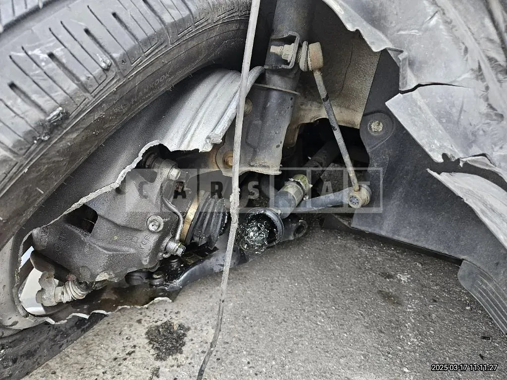 Photo 2 of 39: 2015 Hyundai Tucson — Korean insurance auction