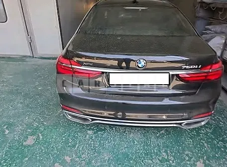 Photo 2 of 7: 2016 BMW 750Li xDrive — Korean insurance auction