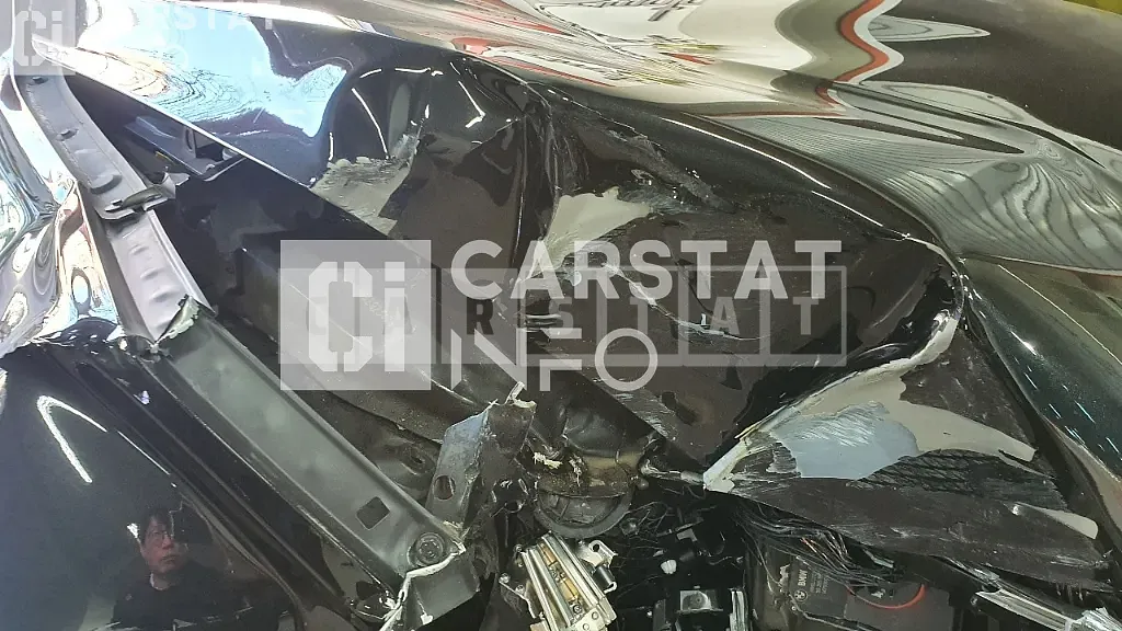 Photo 2 of 16: 2018 BMW 320i, VIN WBA8A9109JAE92347 — Korean insurance auction