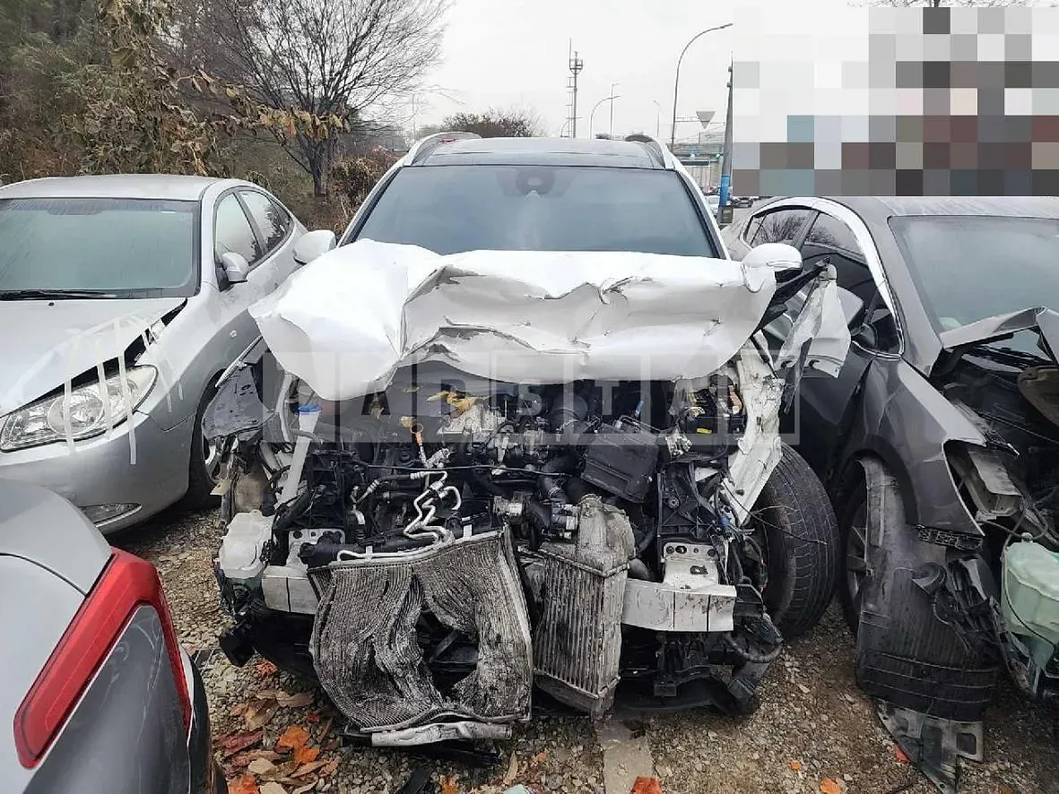 Photo 2 of 19: 2020 Hyundai Santa Fe TM 2.2 — Korean insurance auction