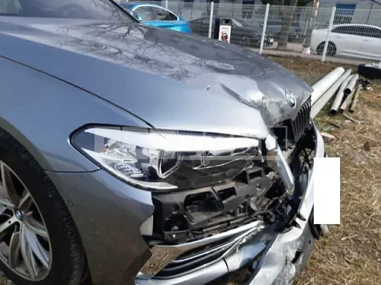 Photo 2 of 19: 2018 BMW 520i — Korean insurance auction