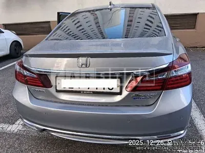 2017 Honda ACCORD HYBRID