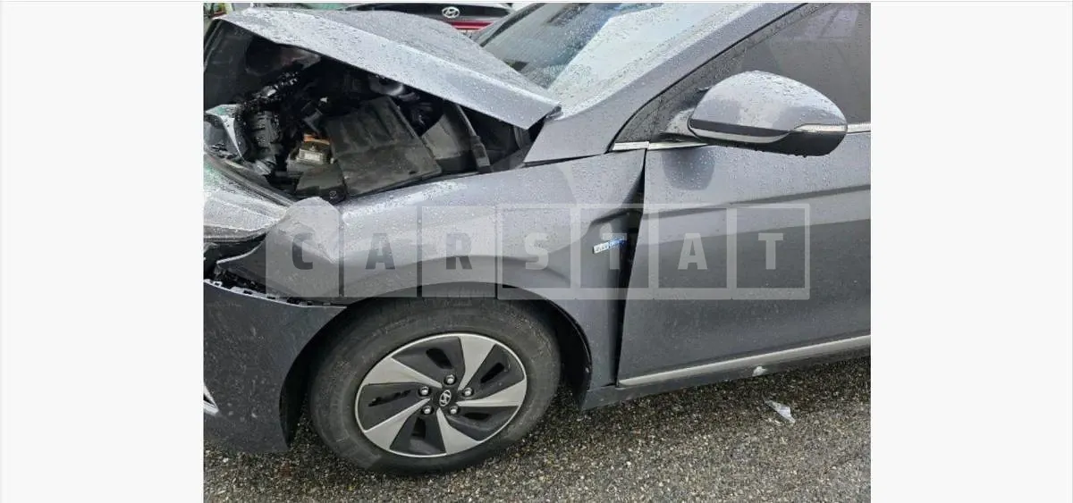 Photo 2 of 12: 2018 Hyundai IONIQ (Hybrid), VIN KMHC051CGKU112430 — Korean insurance auction