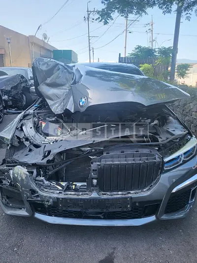 Photo 1 of 30: 2016 BMW 730Ld xDrive, VIN WBA7G6106GG680061 — Korean insurance auction