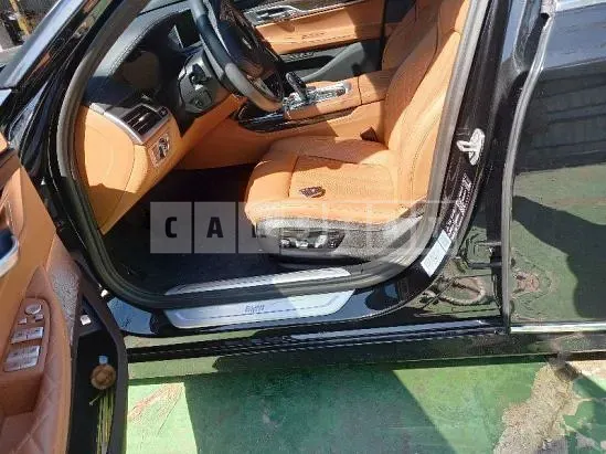 Photo 2 of 8: 2022 BMW 730Ld xDrive — Korean insurance auction