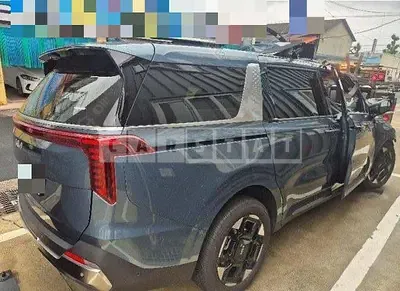 Photo 1 of 25: 2024 Kia Carnivals — Korean insurance auction