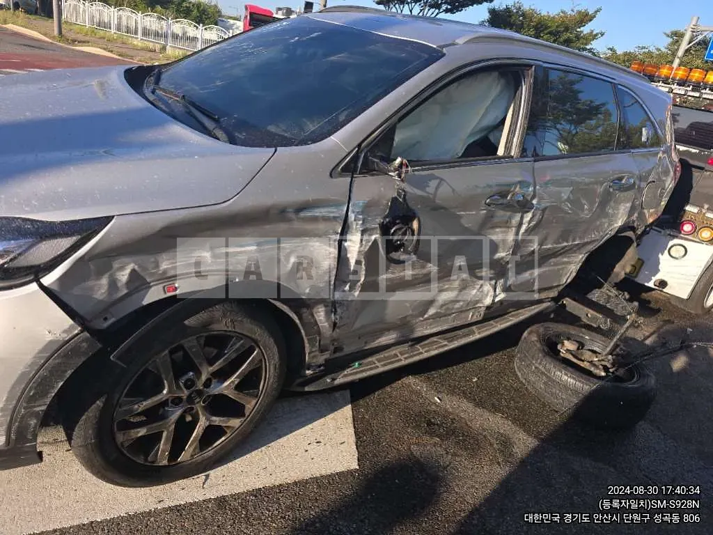 Photo 2 of 9: 2020 Kia Sorento — Korean insurance auction
