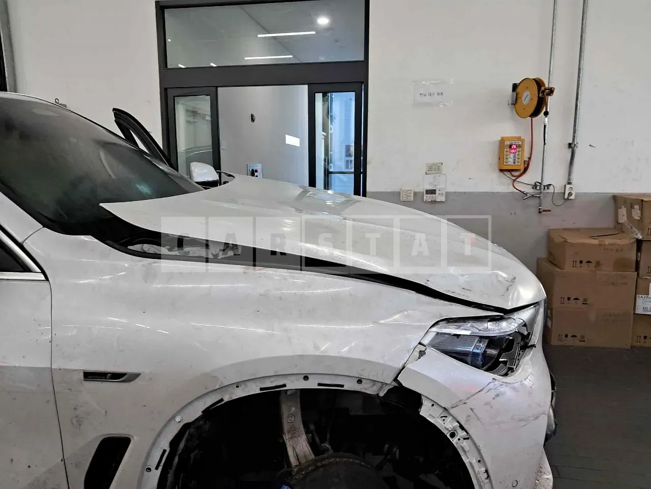 Photo 2 of 17: 2022 BMW X5 xDrive45e, VIN WBATA6104N9N11075 — Korean insurance auction