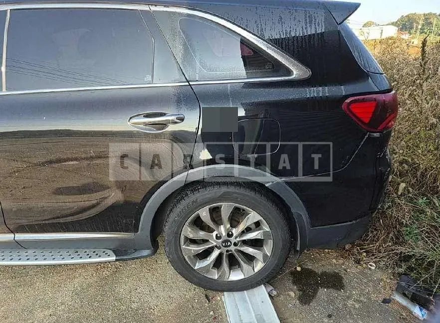 Photo 2 of 26: 2018 Kia Sorento 4WD — Korean insurance auction