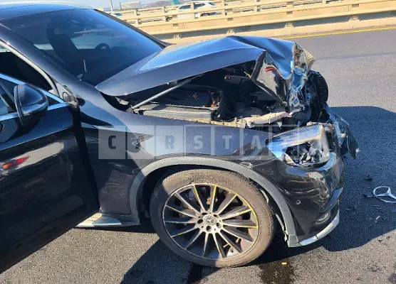 Photo 2 of 4: 2019 Mercedes-Benz GLC300 4Matic — Korean insurance auction