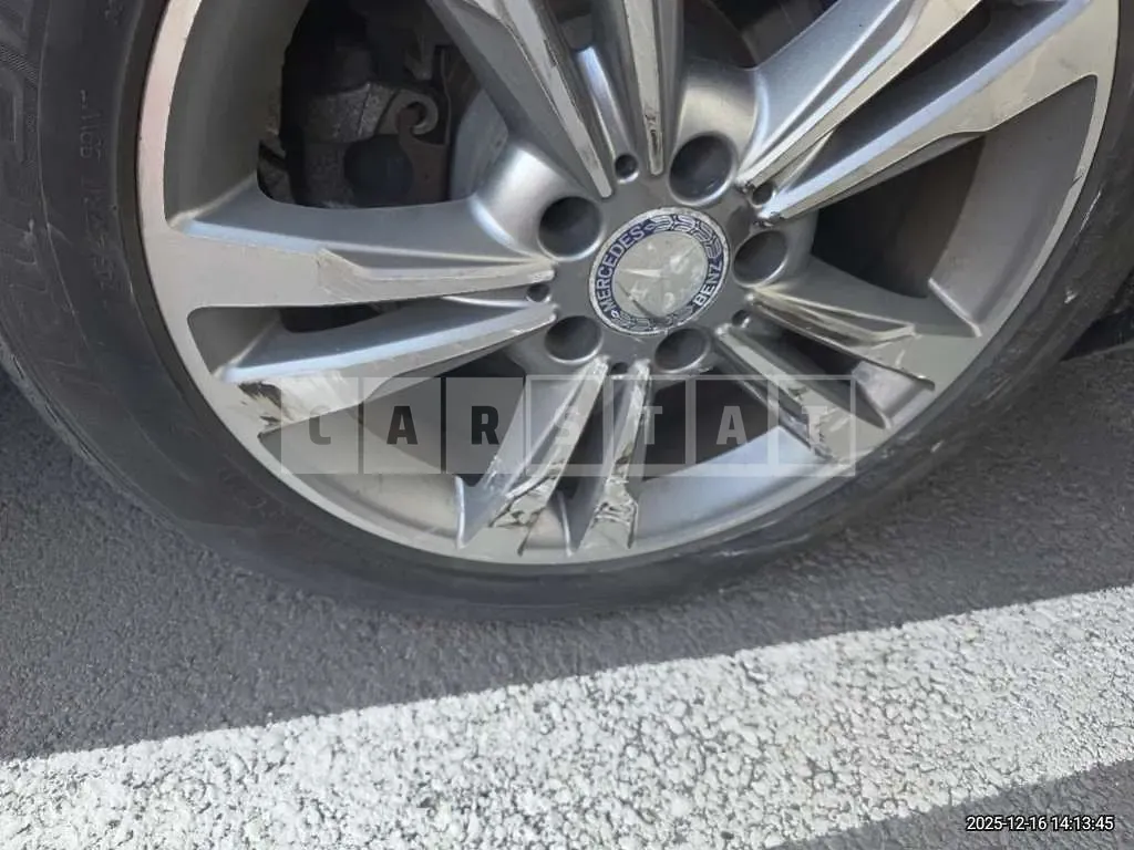 Photo 2 of 6: 2015 Mercedes-Benz E220 CDI — Korean insurance auction