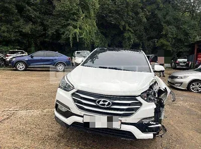 Photo 1 of 17: 2017 Hyundai Santa Fe DM Diesel 2.0 4WD — Korean insurance auction