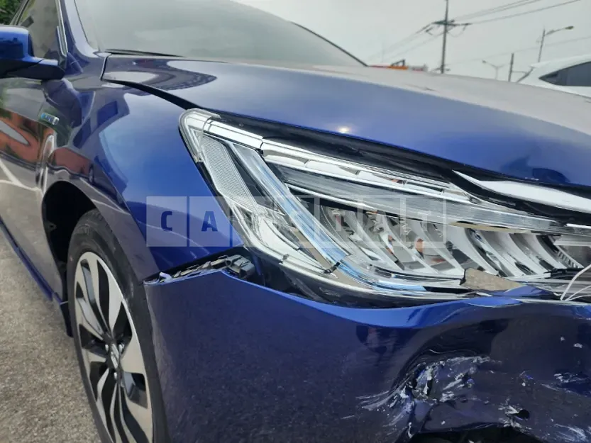 Photo 2 of 13: 2017 Honda Accord Hybrid — Korean insurance auction