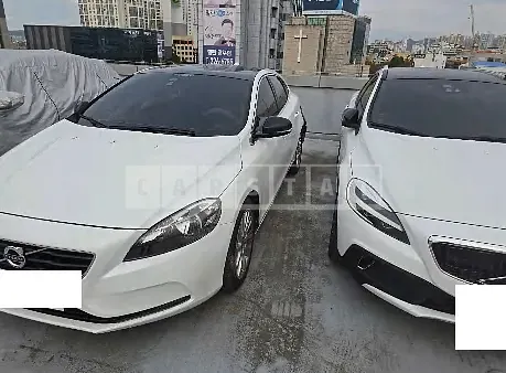 Photo 2 of 18: 2015 Volvo V40 D2 — Korean insurance auction