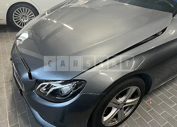 Photo 2 of 6: 2017 Mercedes-Benz E 200, VIN WDDZF4CB1HA109699 — Korean insurance auction